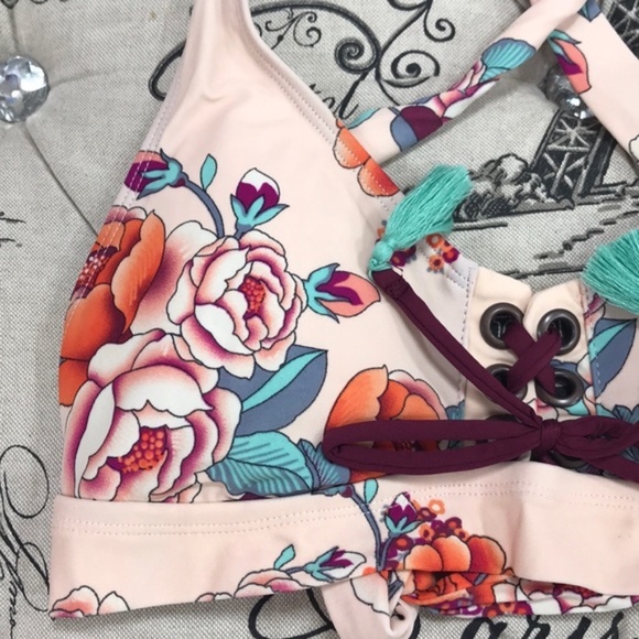 NWOT Mossimo Women's Printed Lace-up Bikini Top - Picture 4 of 7
